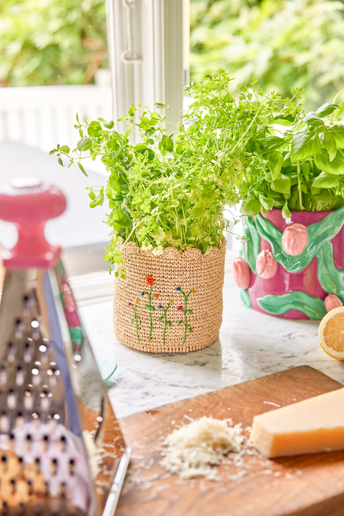 Raffia mandje met bloem  - Rice