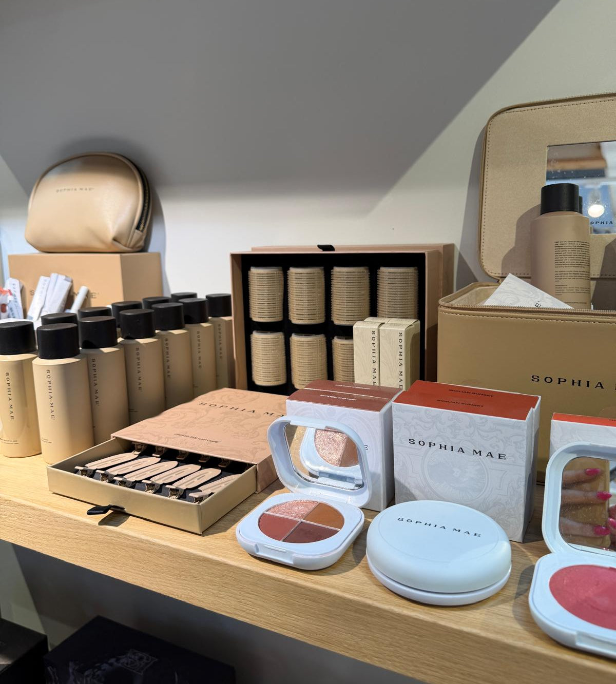 Jil_Conceptstore_Lemmer_Merk_Sophia_Mae_Makeup