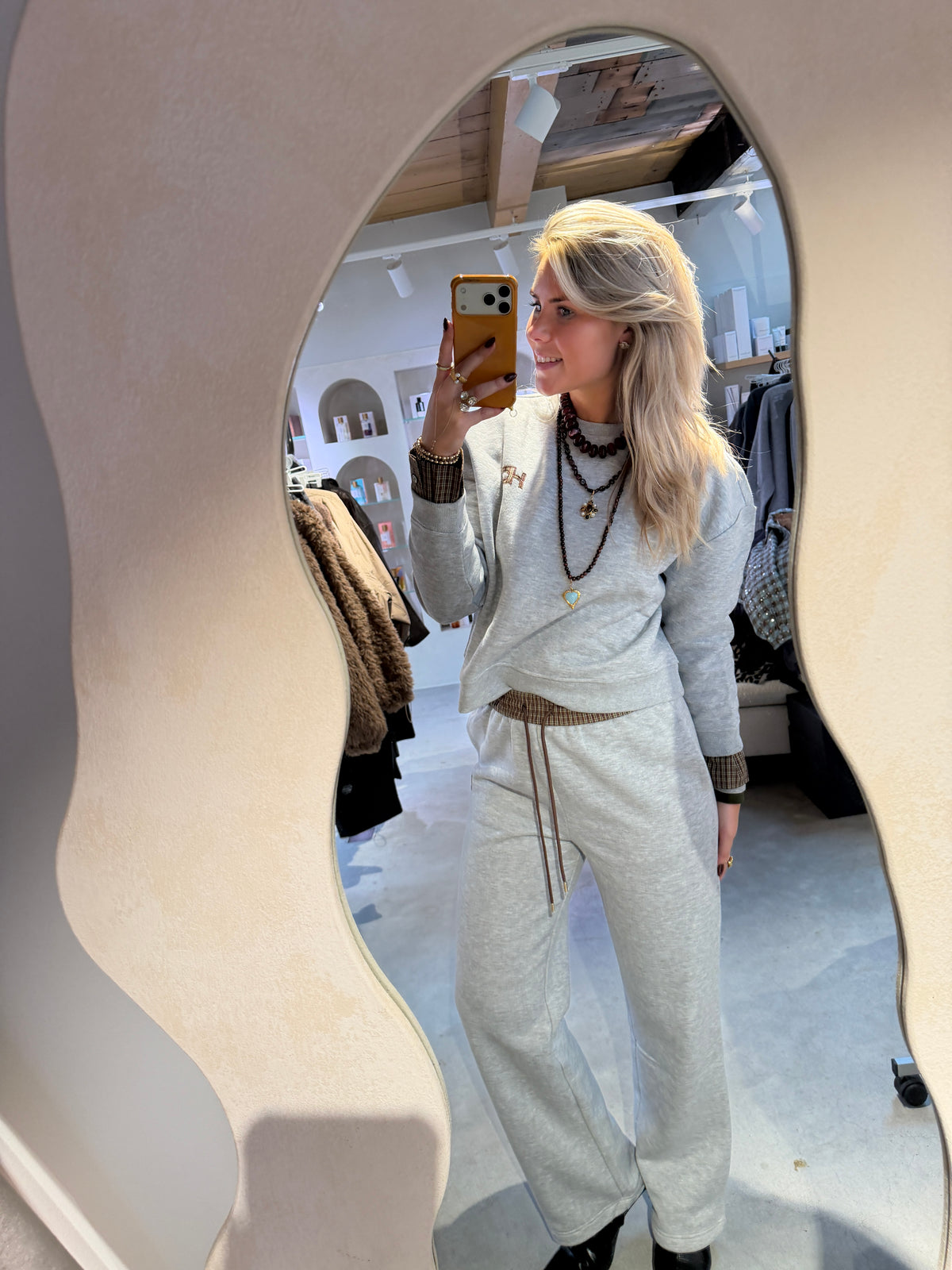 Jil_Conceptstore_lemmer_celine_Sweater_heyb_club_5_8