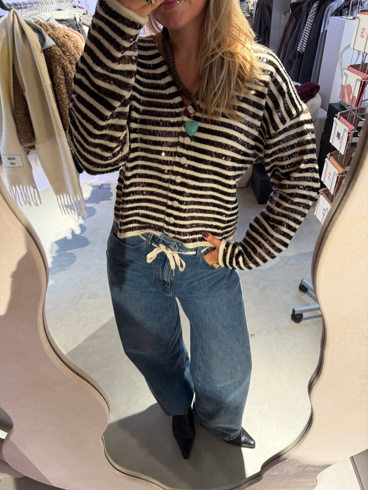 Jil_Conceptstore_lemmer_heyb_club_ivy_cardigan_4