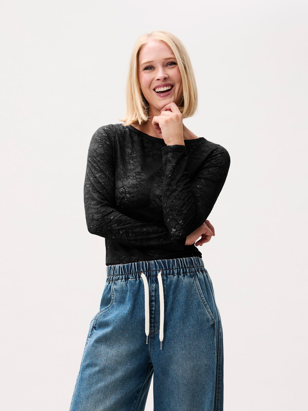 Jil_Conceptstore_lemmer_lace_longsleeve_black_catwalk_junkie_2