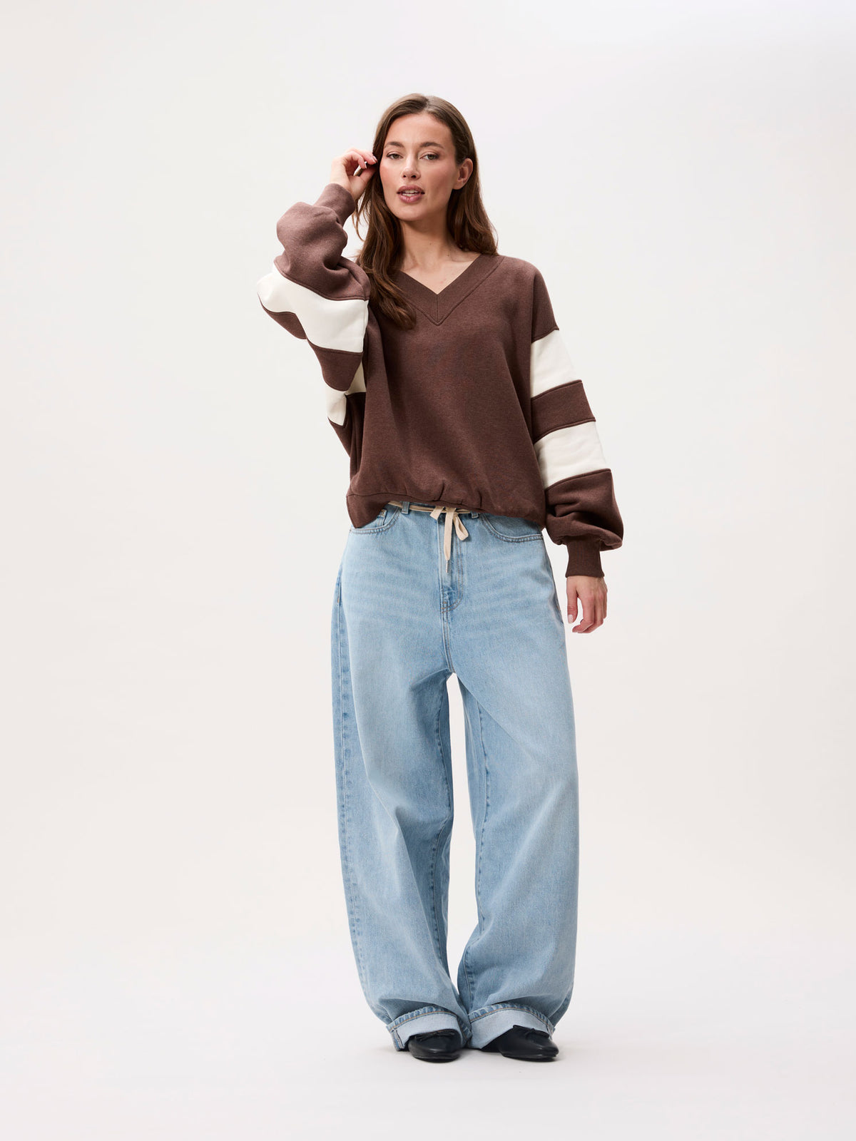 Jil_Conceptstore_lemmer_sweater_V_neck_catwalk_junkie_3