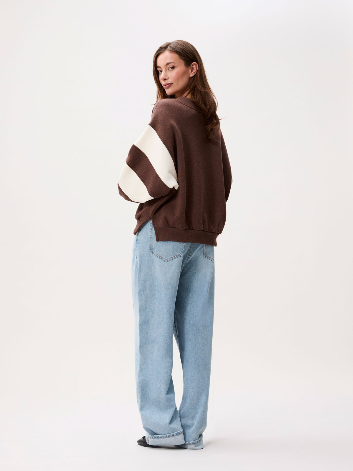 Jil_Conceptstore_lemmer_sweater_V_neck_catwalk_junkie_4