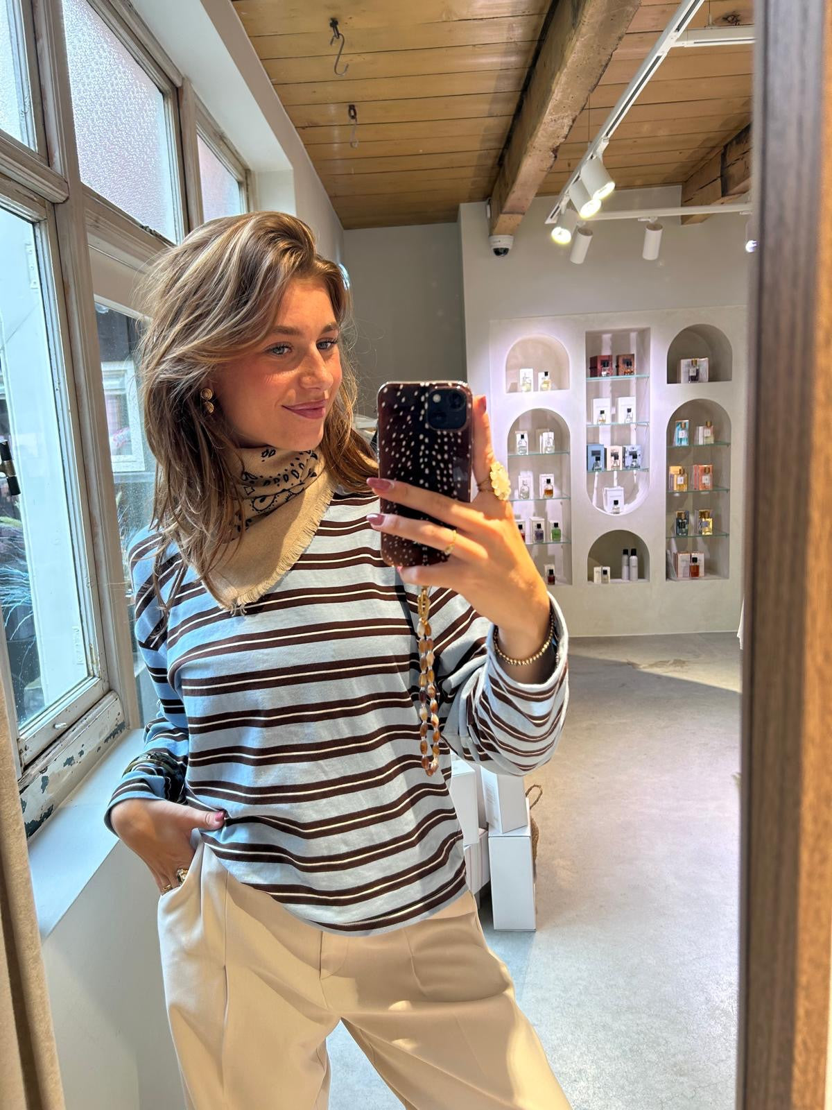 Jil_conceptstore_kasjmier_sjaaltje_bonnie_Studios