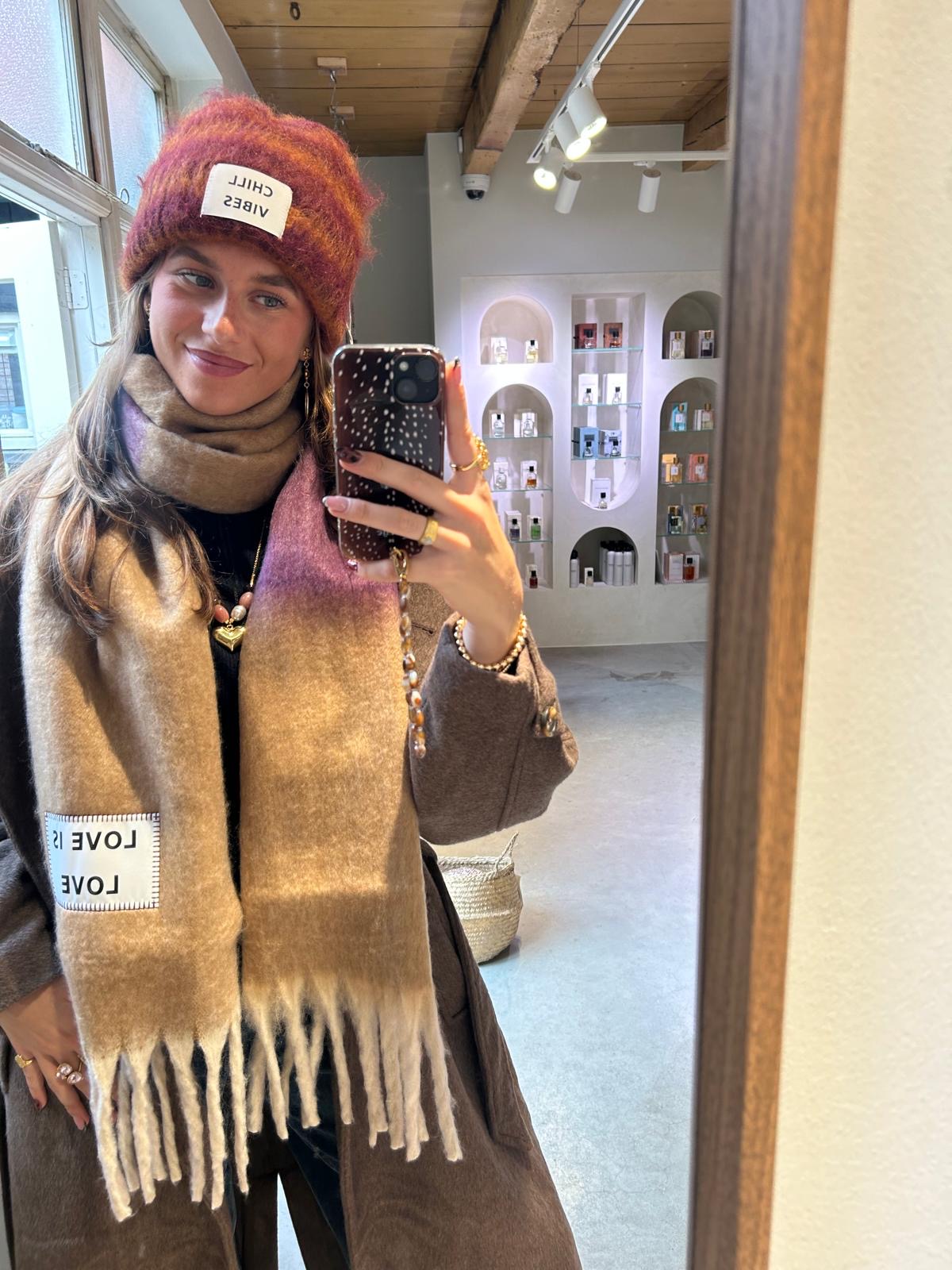 Jil_conceptstore_lemmer_Beanie_chill_vies_verb_to_do_2