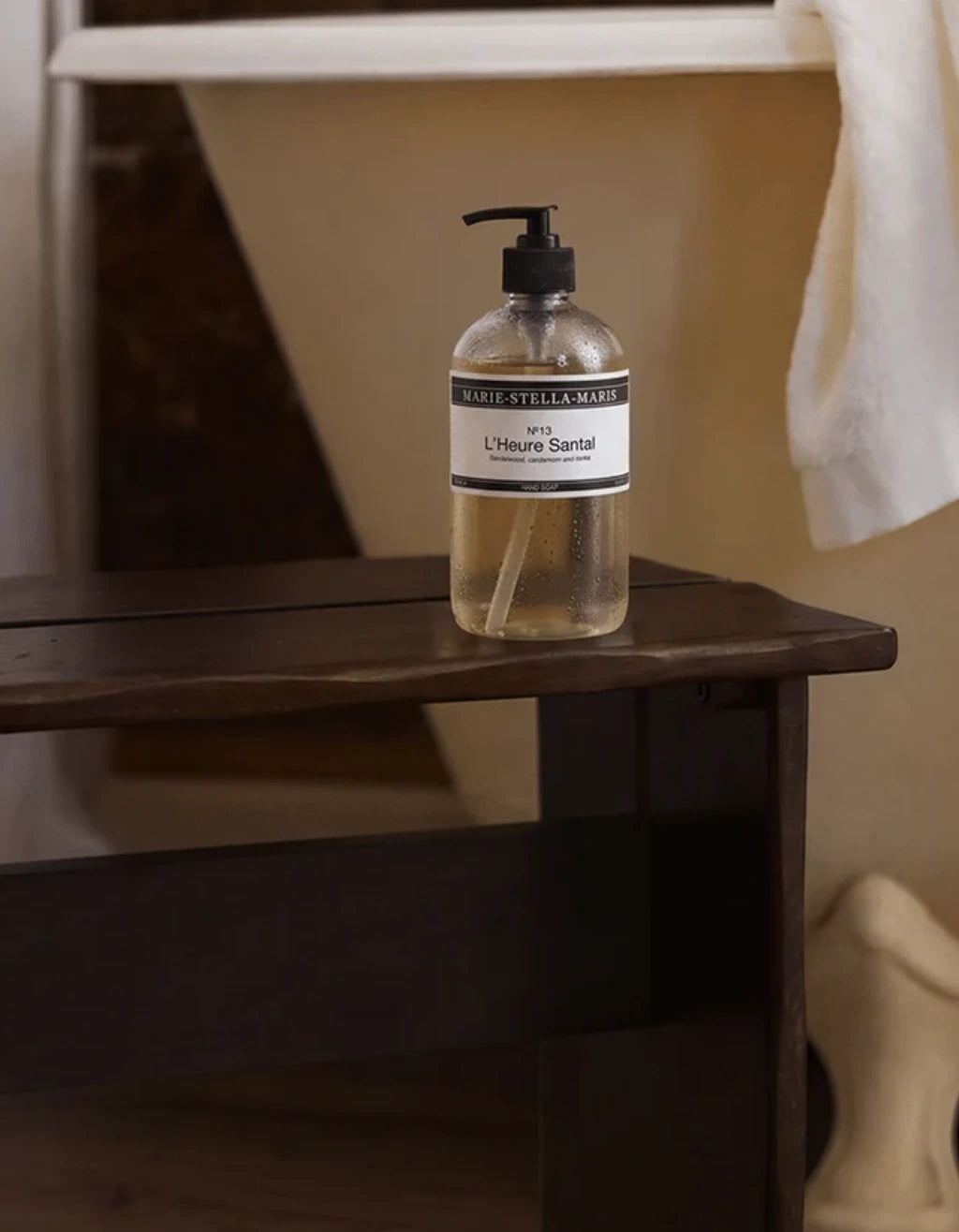 Jil_conceptstore_lemmer_'lheure_santal_hand_soap