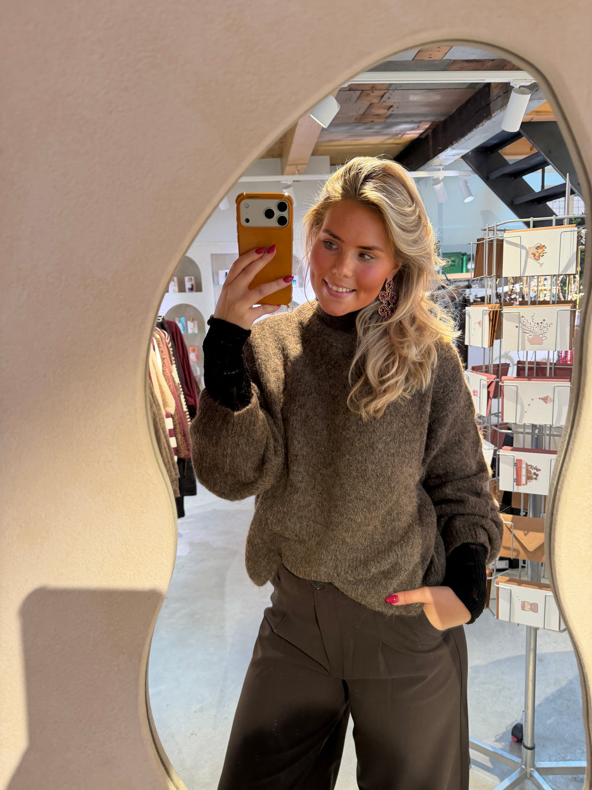 Jil_conceptstore_lemmer_alexendrine_pull_another_label
