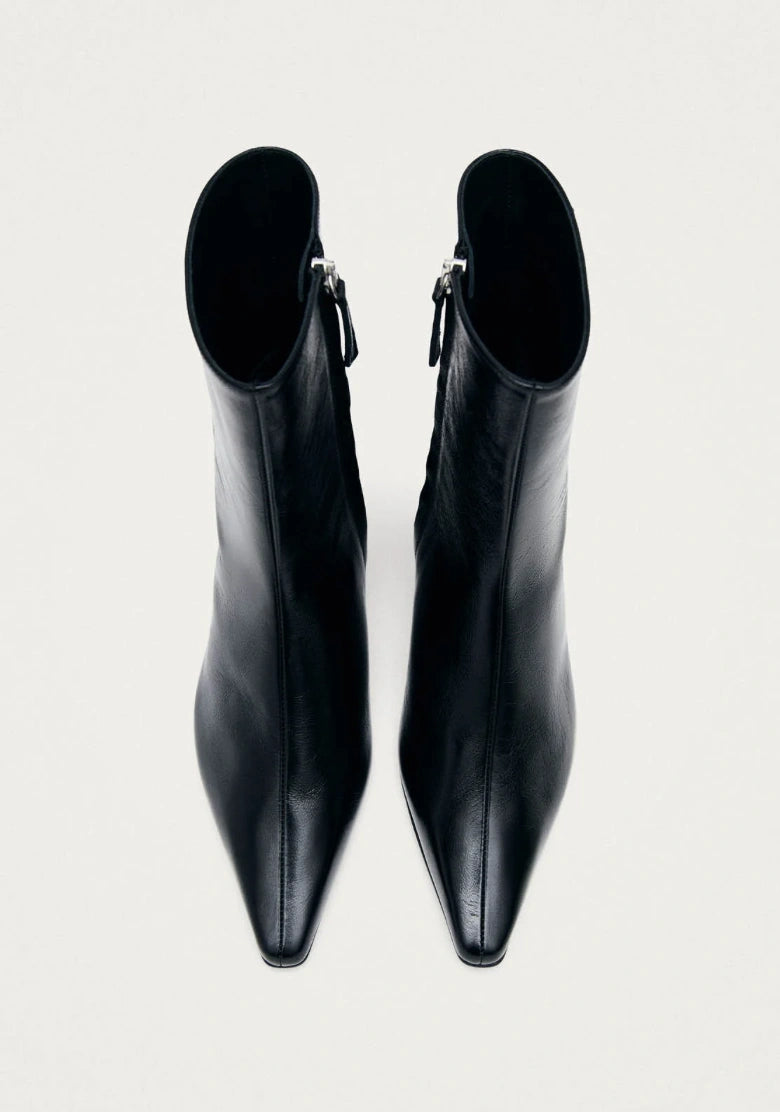 Jil_conceptstore_lemmer_ankle_boots_alohas_2
