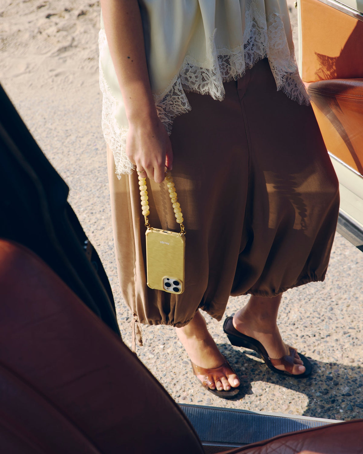 Jil_conceptstore_lemmer_atelje_sunlit_case_3