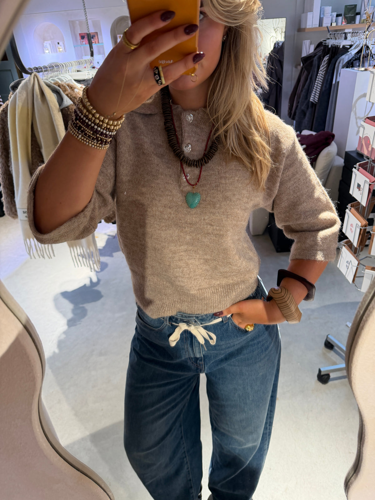 Jil_conceptstore_lemmer_beau_Sweater_camel_heyb_club