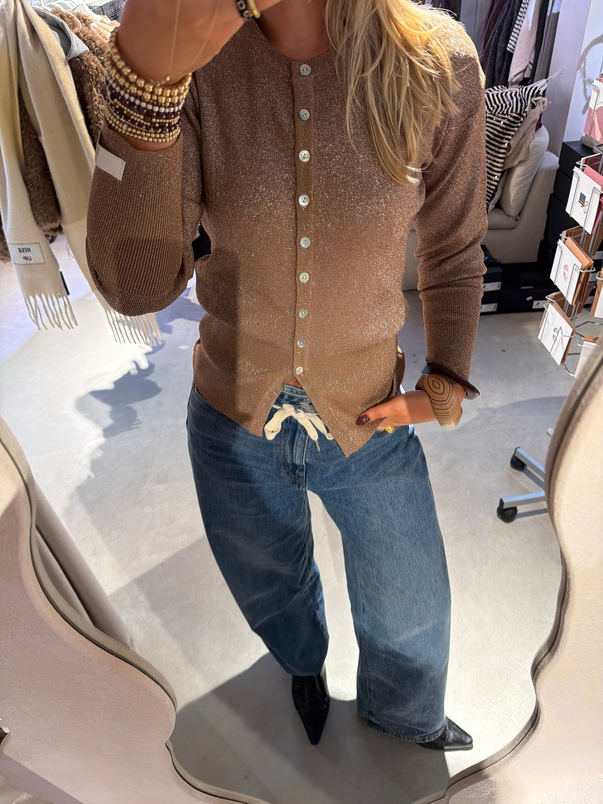 Jil_conceptstore_lemmer_cardigan_semmy_heyb_club_2_7