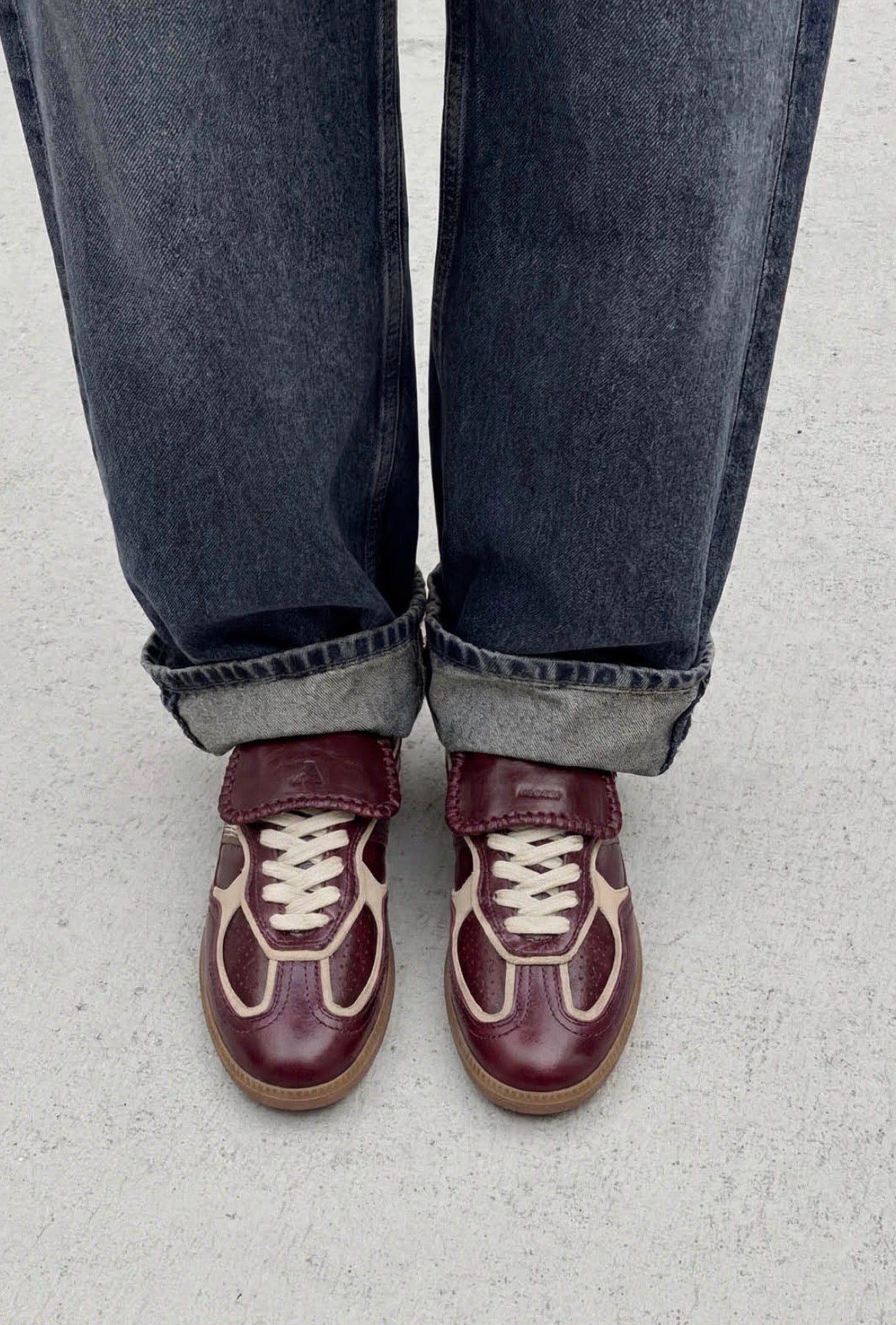 Jil_conceptstore_lemmer_deep_burgundy_alohas 