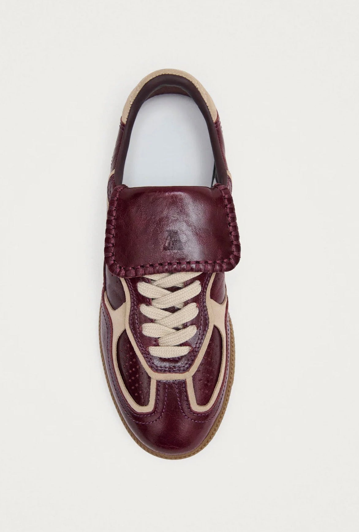 Jil_conceptstore_lemmer_deep_burgundy_alohas_2