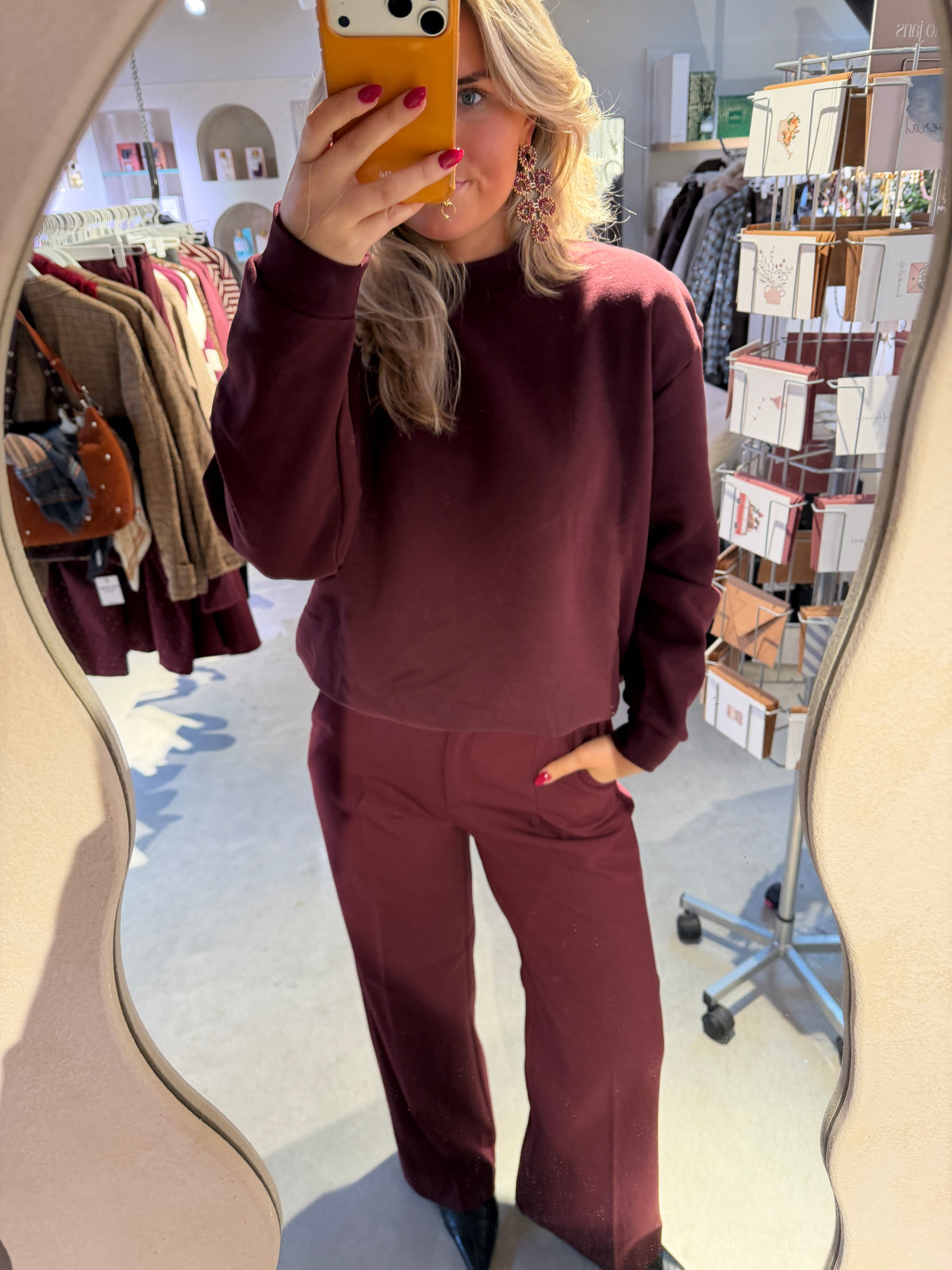 Jil_conceptstore_lemmer_eleonore_sweat_port_royal_nother_label_4