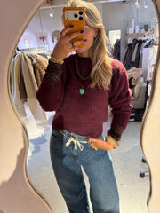 Jil_conceptstore_lemmer_fauve_Sweater_bordeaux_heyb_club