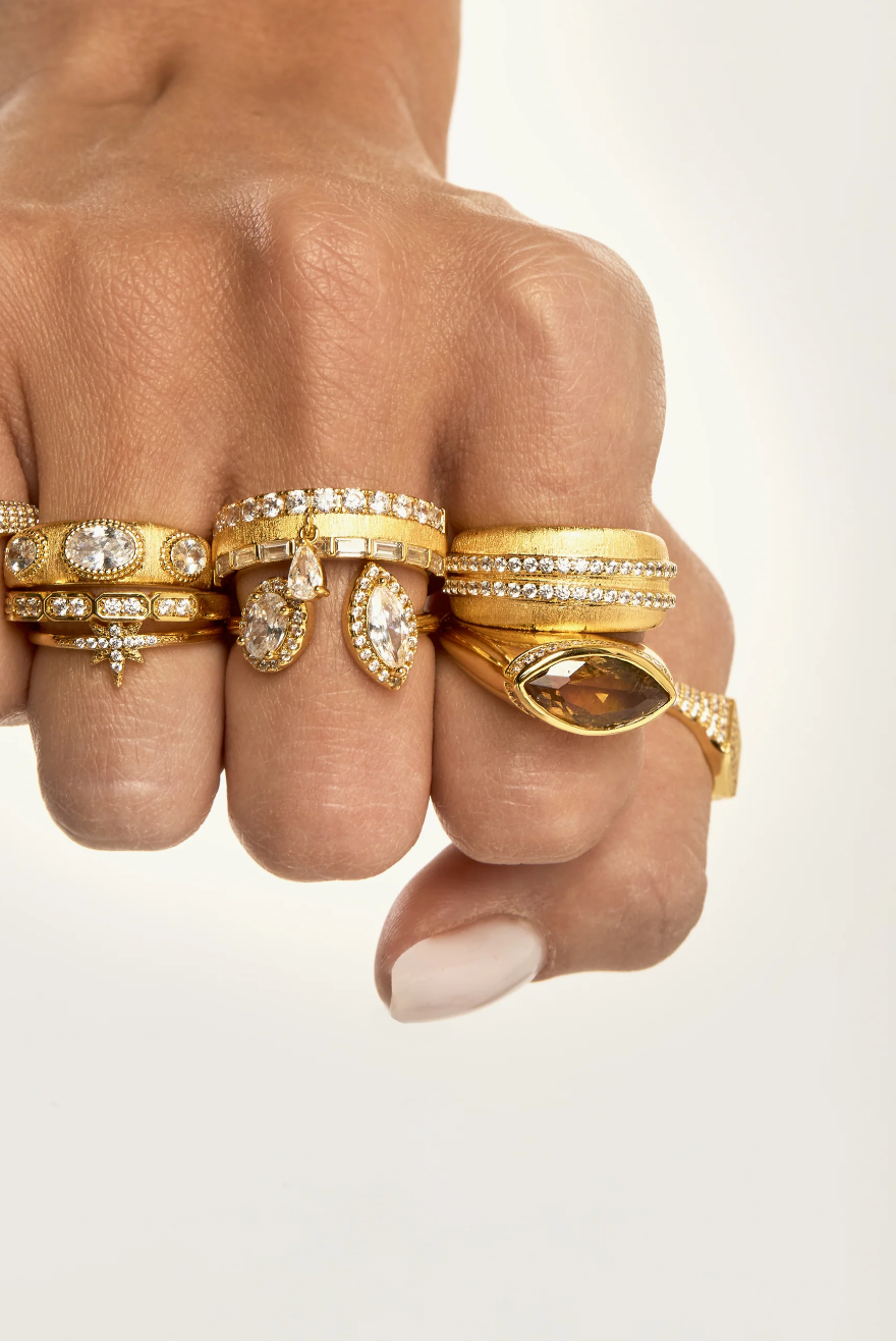 Jil_conceptstore_lemmer_mya_bay_brown_ring
