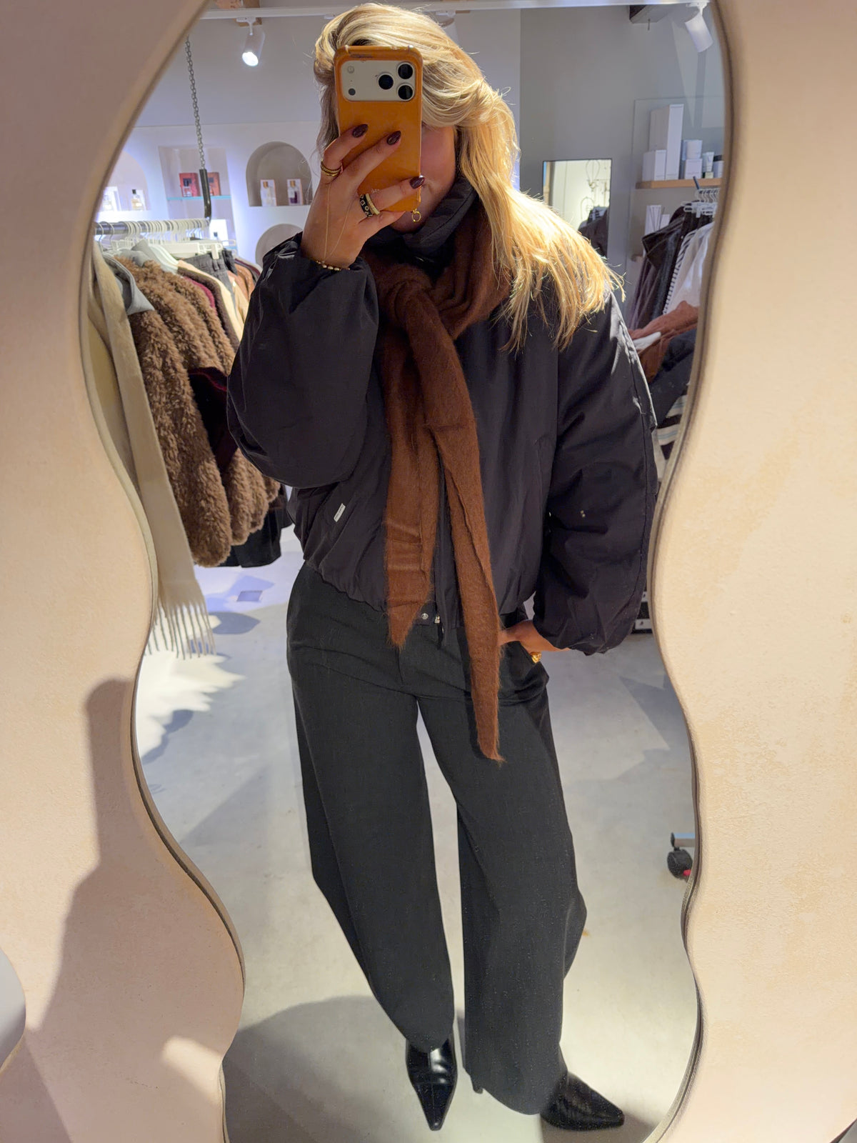 Jil_conceptstore_lemmer_puff_jacket_dark_Grey_catwalk_junkie