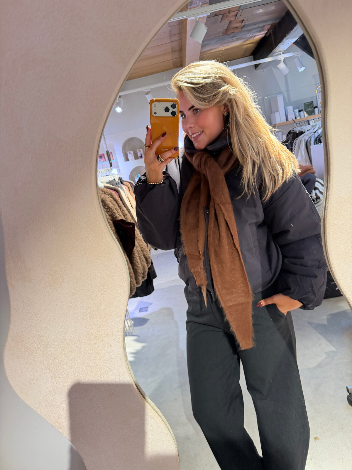 Jil_conceptstore_lemmer_puff_jacket_dark_Grey_catwalk_junkie_2