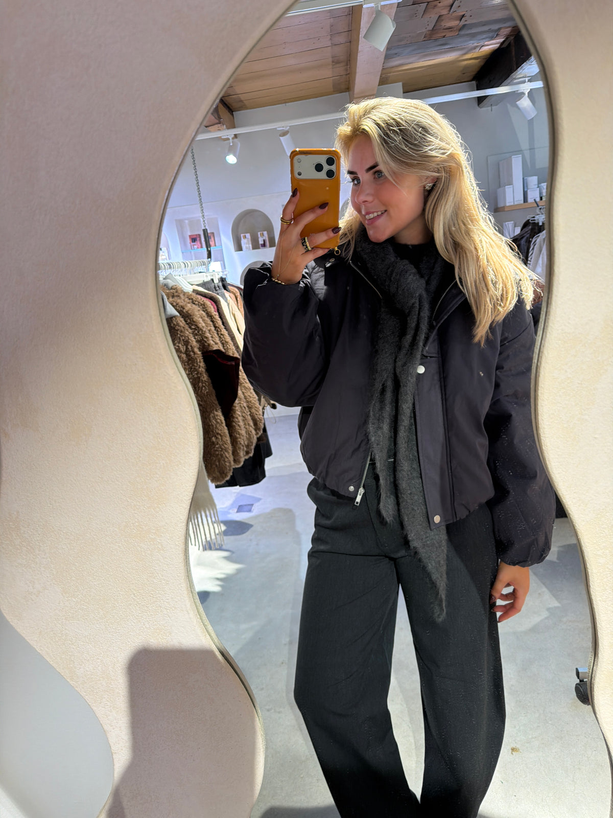 Jil_conceptstore_lemmer_puff_jacket_dark_Grey_catwalk_junkie_6