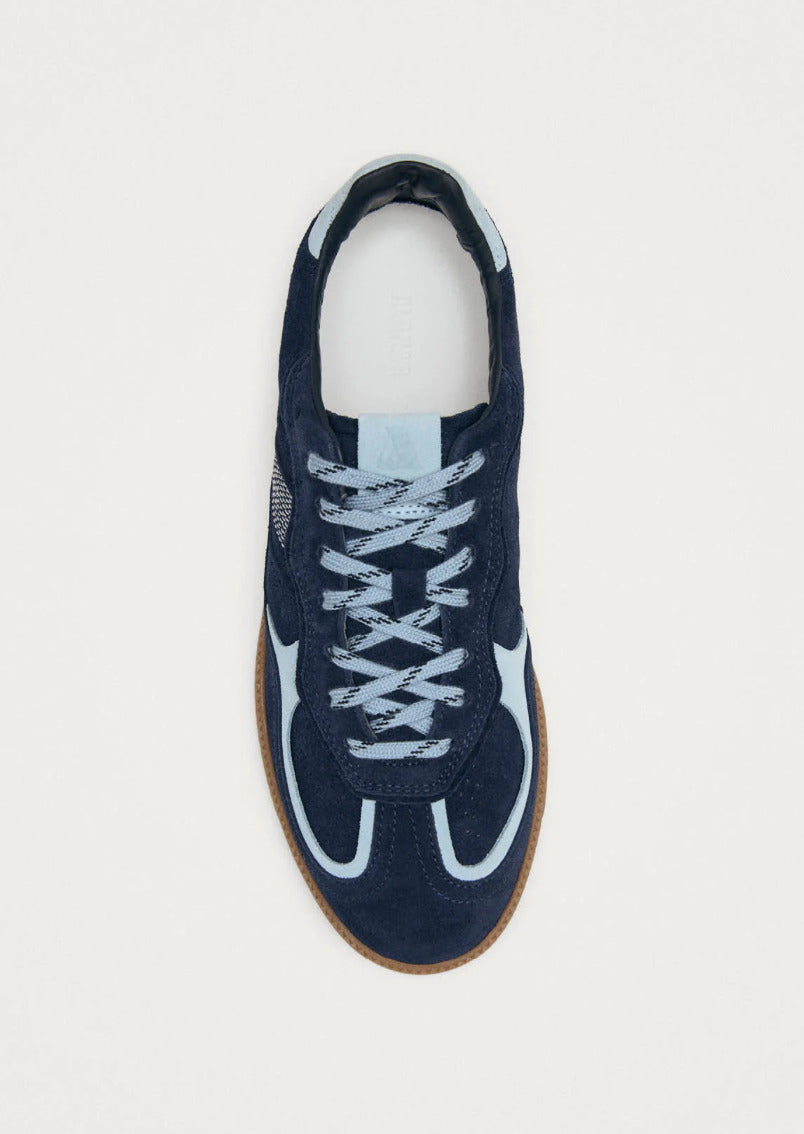 Jil_conceptstore_lemmer_rife_blue_alohas