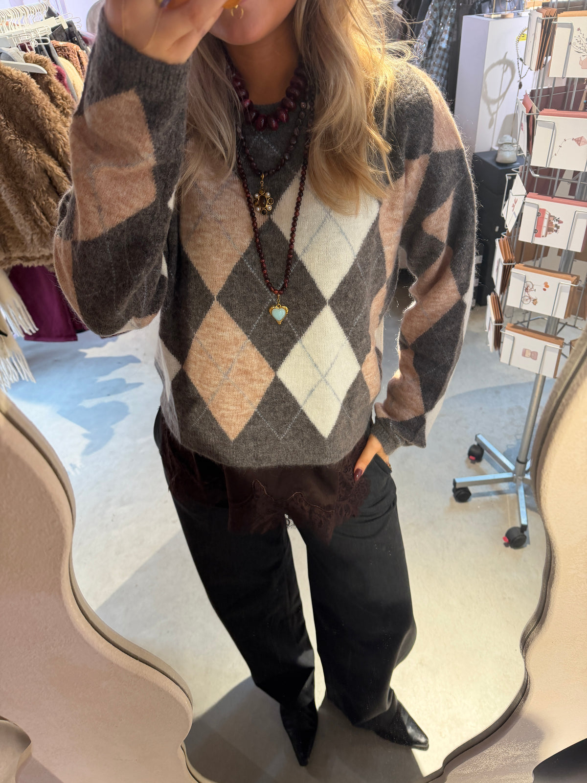 Jil_conceptstore_lemmer_soft_merino_knit_catwalk_junkie_4_8