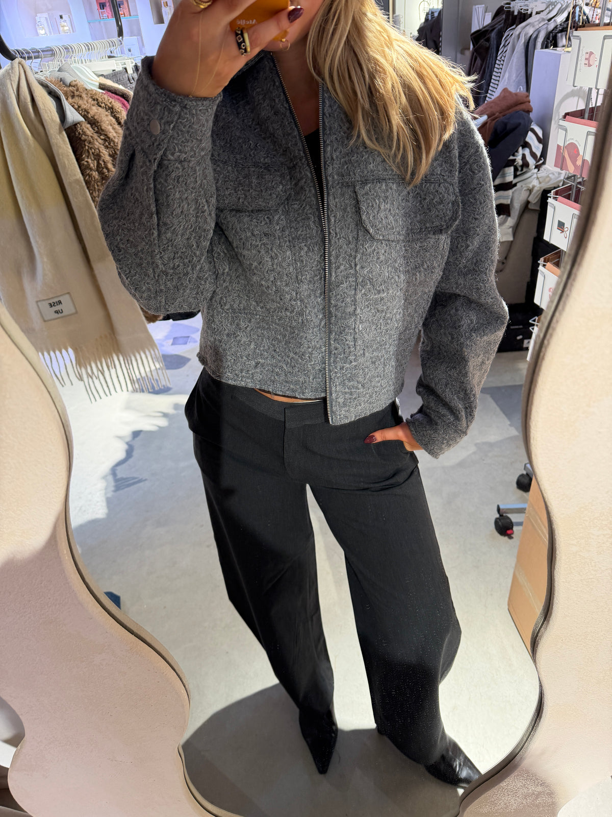 Jil_conceptstore_lemmer_tailored_jacket_catwalk_junkie_2