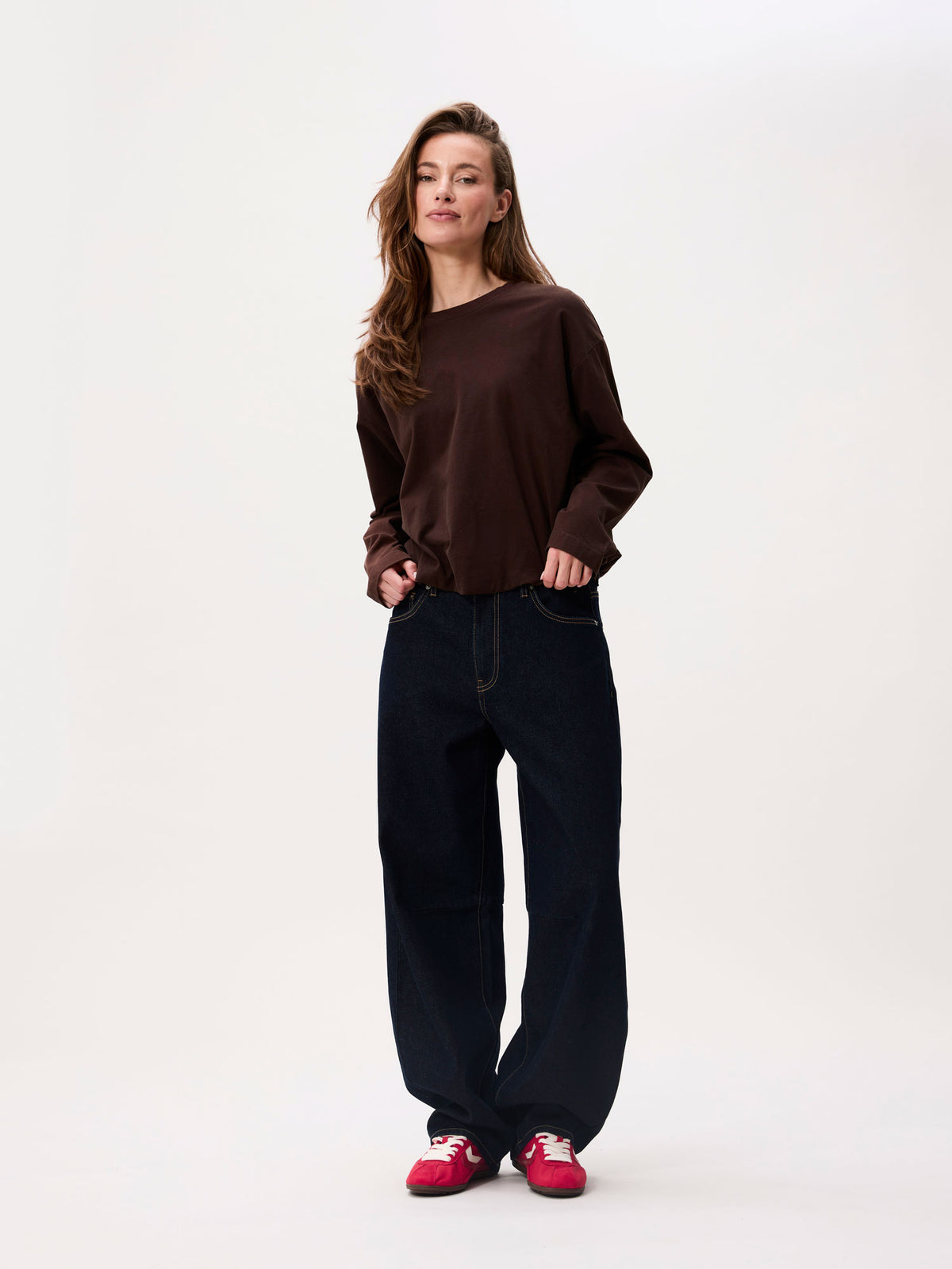 Jil_conceptstore_longsleeve_tuck_in_dark_Cacao_5