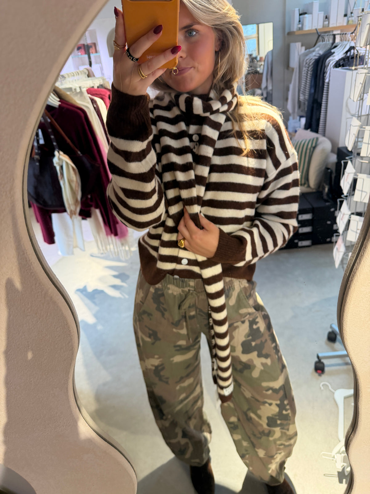 striped_scarf_catwalk_junkie_3